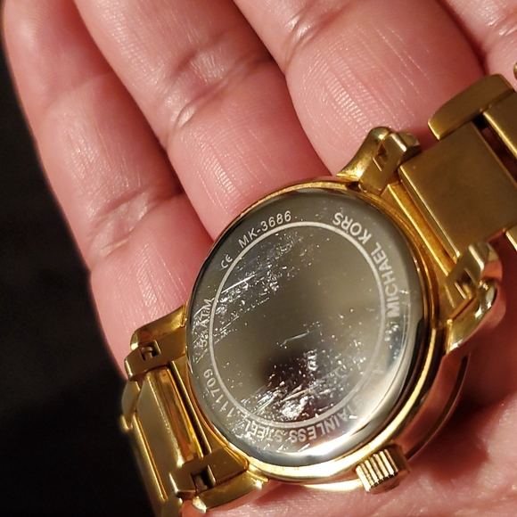 Micheal Kors diamond watch - Picture 8 of 8